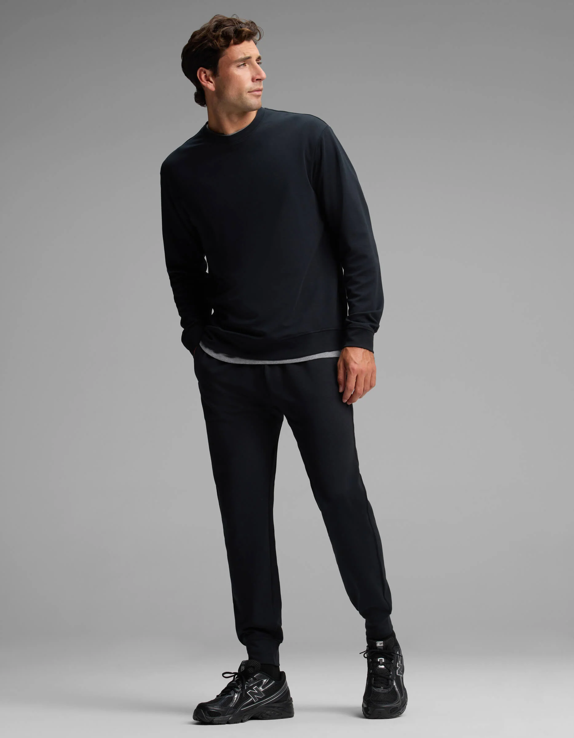Men's Versa Crewneck & Jogger Set