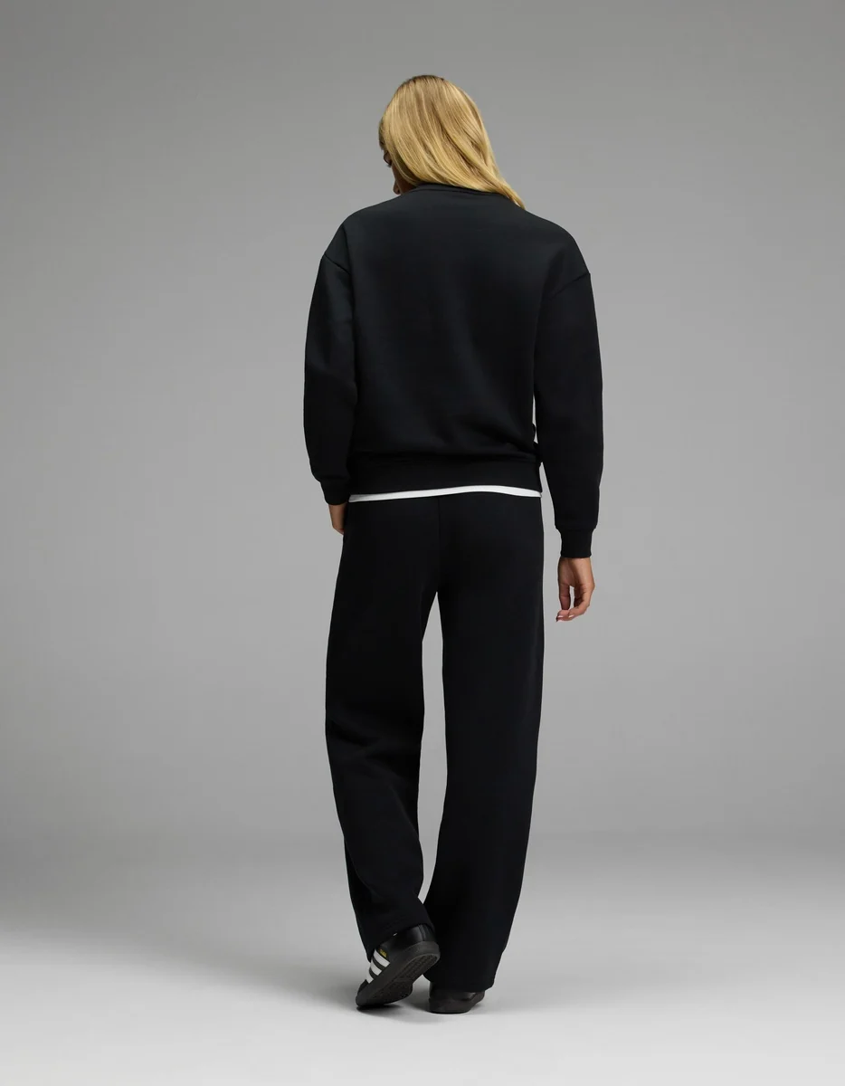 Women's CityScape Crewneck & Wide Leg Pant Set - Image 18