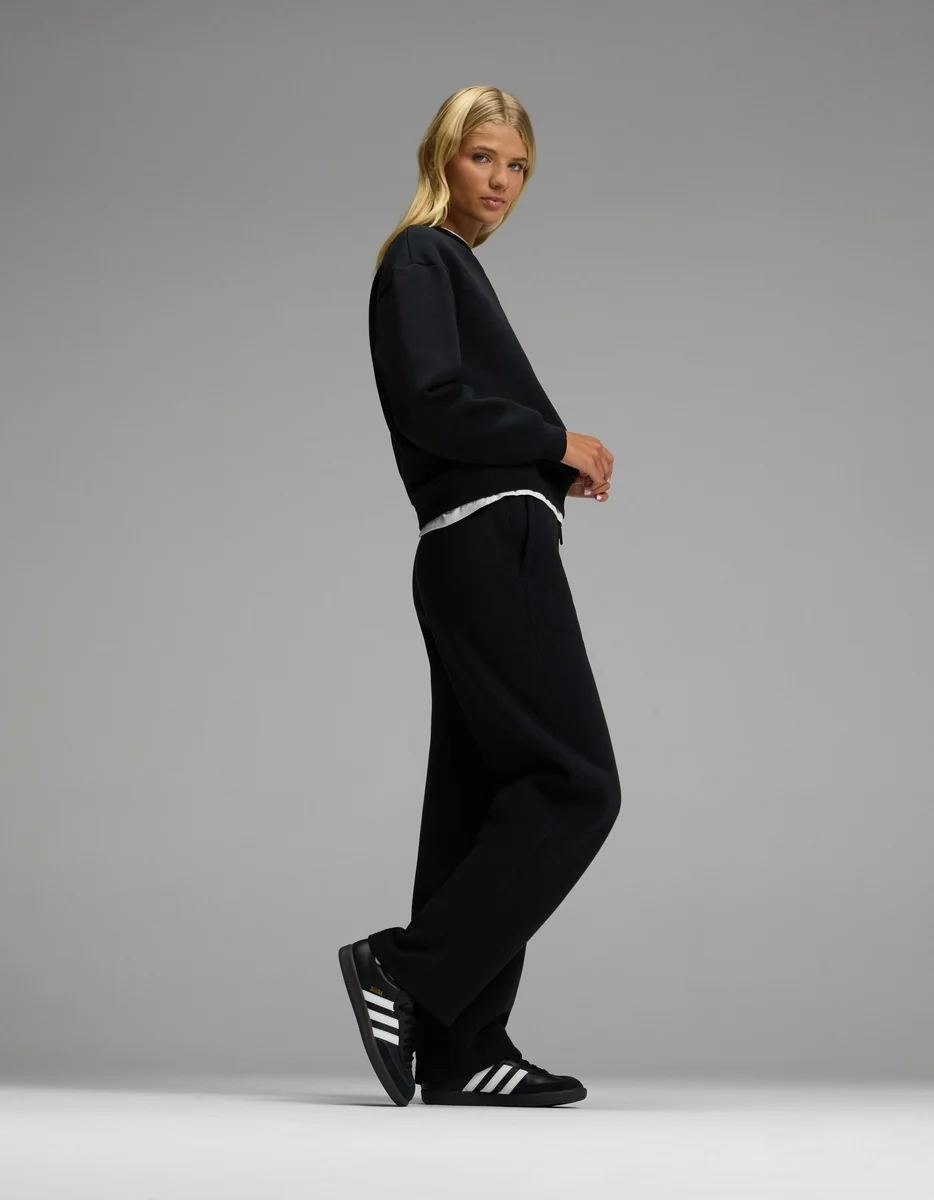 Women's CityScape Crewneck & Wide Leg Pant Set - Image 19